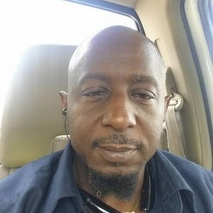 Meet your Posher, Carlos